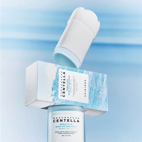 Skin1004 Madagascar Centella Hyalu-Cica Silky-Fit Sun Stick SPF50+ PA++++ 20g